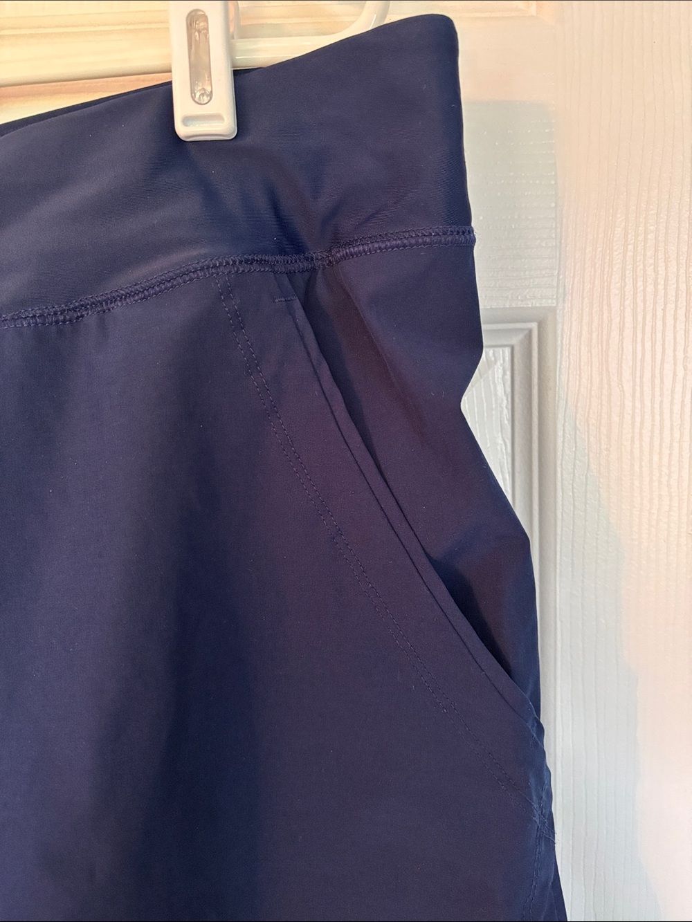 Lands’ End Women's Deep Sea Navy Swim Shorts - Picture 2 of 4